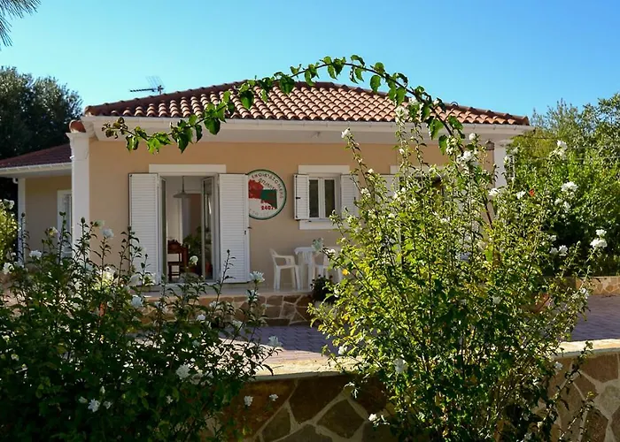 Apart-hotel Sakkatos